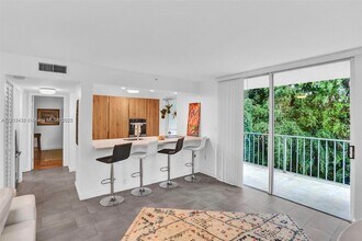 700 NE 63rd St in Miami, FL - Building Photo - Building Photo