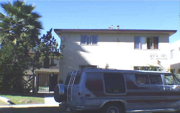 10203 England Ave in Inglewood, CA - Foto de edificio