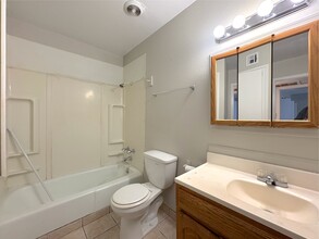 1746 E Virginia Ave, Unit 2 in Phoenix, AZ - Building Photo - Building Photo