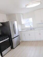 11116 S Figueroa St, Unit 2 in Los Angeles, CA - Foto de edificio - Building Photo