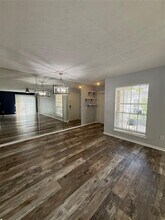 9809 Richmond Ave. in Houston, TX - Building Photo - Building Photo