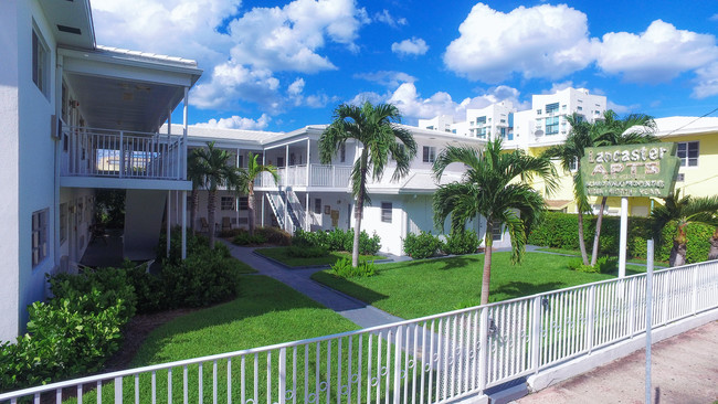 Lancaster Apartments in Miami Beach, FL - Foto de edificio - Building Photo