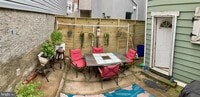 525 E Wildey St photo'