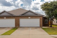 328 Blake Ln in Midlothian, TX - Foto de edificio - Building Photo