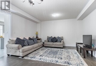 17 Overstone Rd in Halton Hills, ON - Building Photo - Building Photo