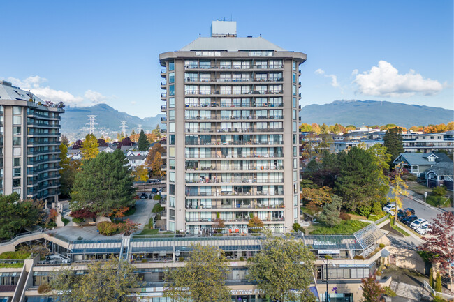 Boundary View II in Burnaby, BC - Building Photo - Building Photo