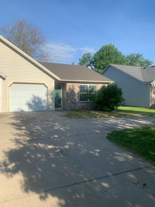 property at 2810 Duroc Dr