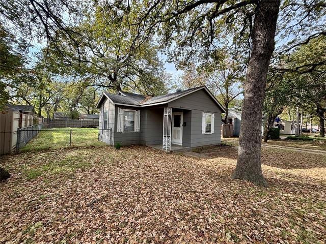 5605 Thomas Ln in River Oaks, TX - Building Photo - Building Photo