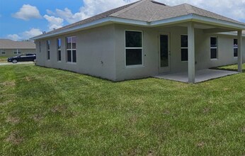 1102 Tupelo Cir in Cocoa, FL - Building Photo - Building Photo