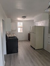 915 NE Rock Island Ave in Peoria, IL - Building Photo - Building Photo