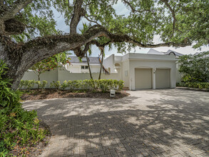8405 Red Bay Ct in Indian River Shores, FL - Building Photo - Building Photo