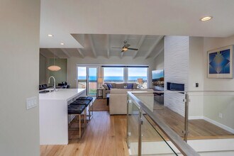437 Hwy 101 in Solana Beach, CA - Building Photo - Building Photo