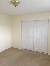 1043 Black Oak Dr in Tehachapi, CA - Building Photo - Building Photo