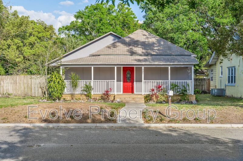 1521 Massachusetts Ave in St. Cloud, FL - Building Photo