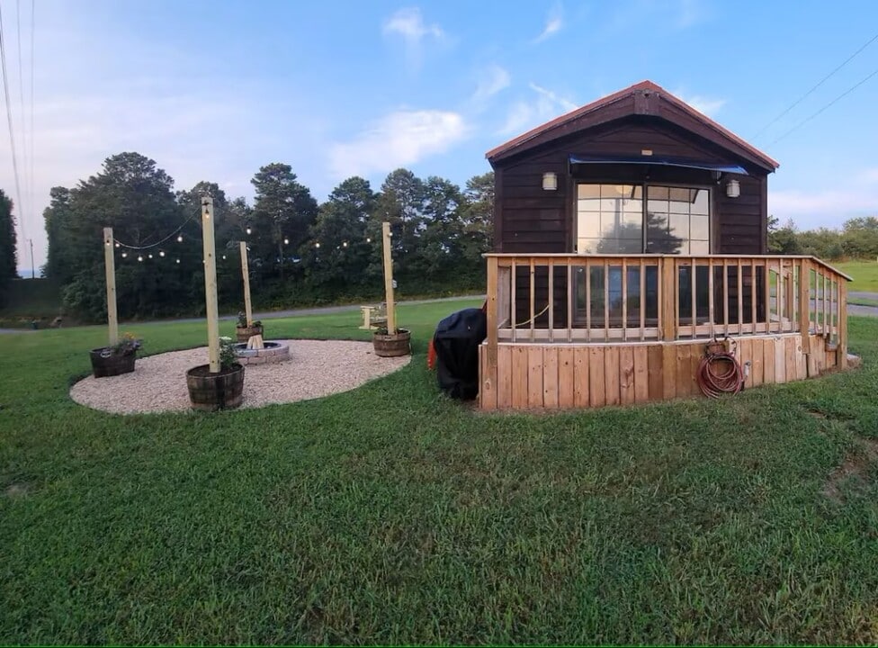 Karagan Cottage & Hudson's Boat House in Cullman, AL - Building Photo