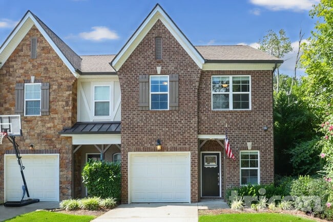 property at 311 Woodfern Ct