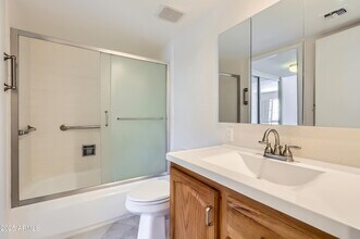7920 E Camelback Rd in Scottsdale, AZ - Building Photo - Building Photo