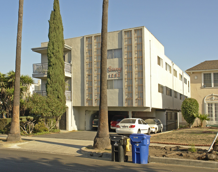 The Savoy in Los Angeles, CA - Building Photo