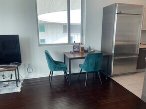 55 SE 6th St, Unit PH 4307 in Miami, FL - Building Photo - Building Photo