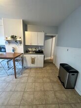 38 Fairfield St, Unit 40B in Cambridge, MA - Building Photo - Building Photo