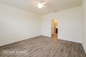 1012 NE 32nd Terrace in Cape Coral, FL - Building Photo - Building Photo