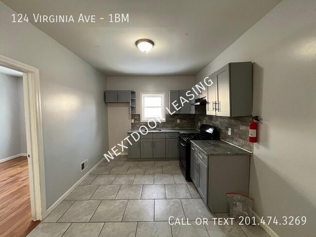 124 Virginia Ave in Jersey City, NJ - Building Photo - Building Photo