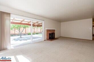 4568 Strawberry Park Dr in San Jose, CA - Building Photo - Building Photo