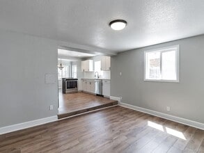 1655 N Oakland St in Aurora, CO - Building Photo - Building Photo
