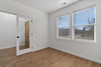 10102 W Brownstone Dr in Boise, ID - Building Photo - Building Photo