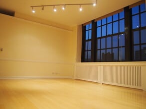 807 Church St, Unit 513 in Evanston, IL - Foto de edificio - Building Photo