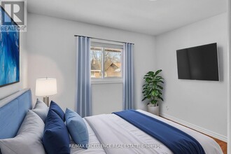 234 Erb St E in Waterloo, ON - Building Photo - Building Photo