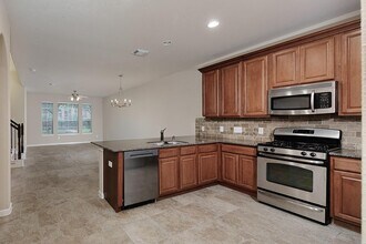 63 Avenswood Pl in Spring, TX - Building Photo - Building Photo