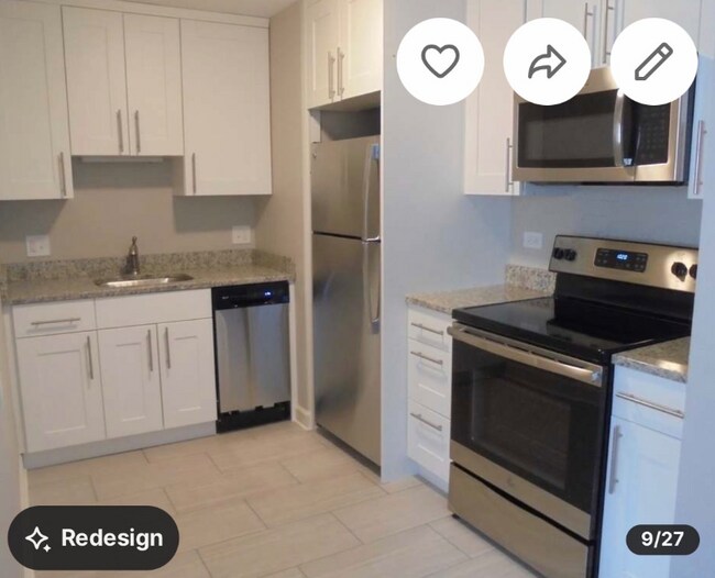 7120 N Sheridan Rd in Chicago, IL - Foto de edificio - Building Photo