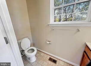 3615 Harbor Rd in Chesapeake Beach, MD - Building Photo - Building Photo