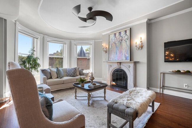 117 Saint Botolph St, Unit 3 in Boston, MA - Building Photo - Building Photo