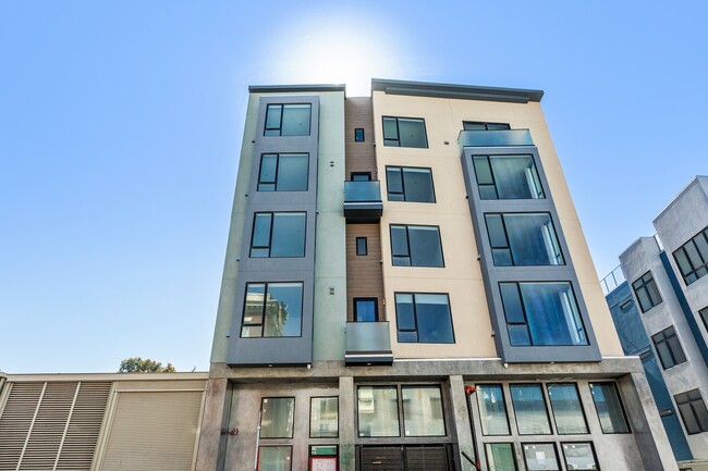 2 Russia Ave in San Francisco, CA - Building Photo - Building Photo