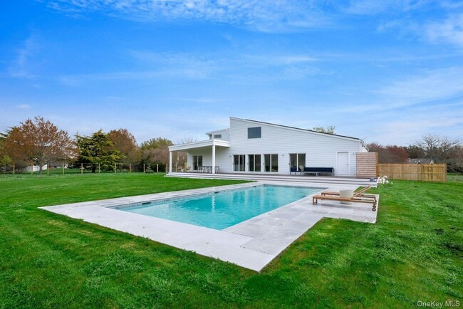 property at 420 Old Farm Rd