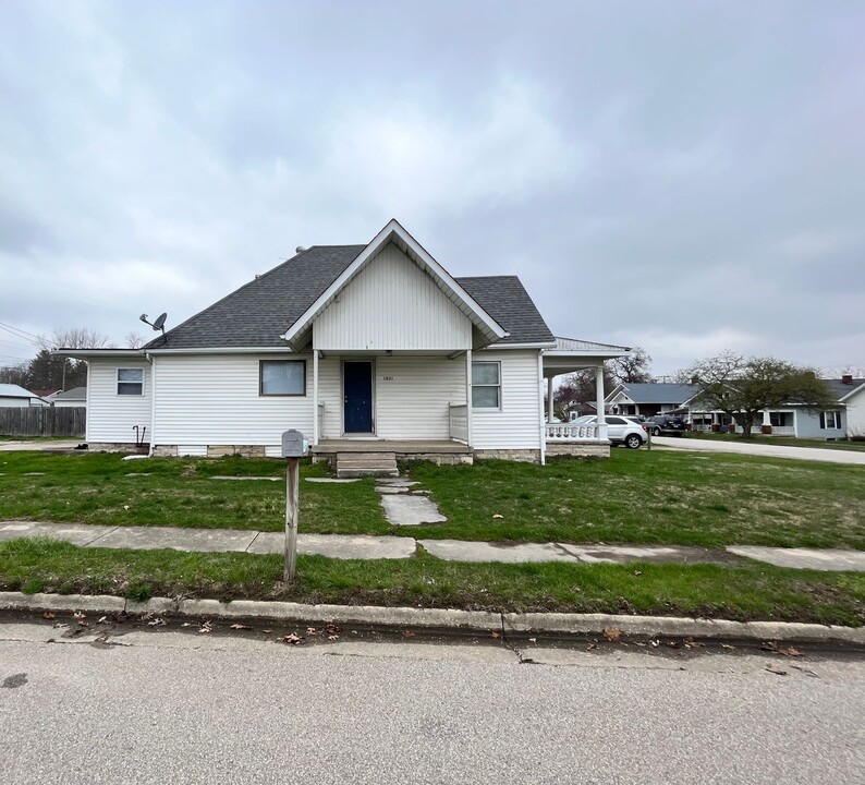 1801 5th St in Bedford, IN - Building Photo