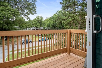 10 Hazelwood Ave, Unit Unit #14 in Dracut, MA - Building Photo - Building Photo