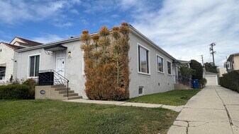 5169 Pickford St, Unit 5169 in Los Angeles, CA - Building Photo