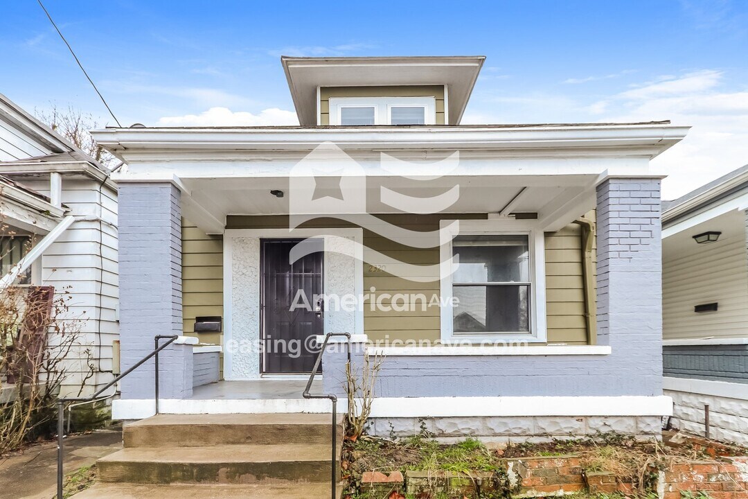 2320 W Hill St in Louisville, KY - Foto de edificio