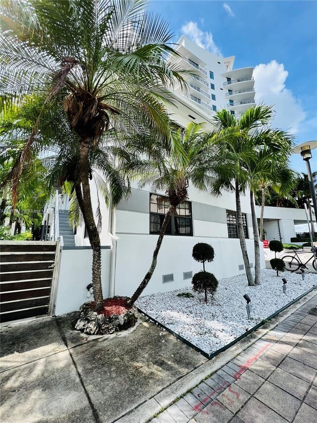 property at 1470 Lincoln Terrace