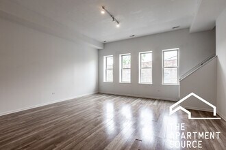 2700 W North Ave in Chicago, IL - Building Photo - Building Photo