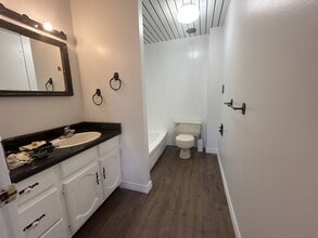 865 King St E in Hamilton, ON - Building Photo - Building Photo