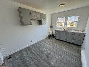 120 Canton St in West Haven, CT - Building Photo - Building Photo