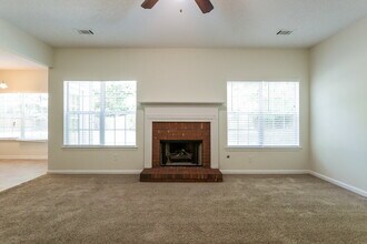 516 Gristmill Ln in Hampton, GA - Building Photo - Building Photo