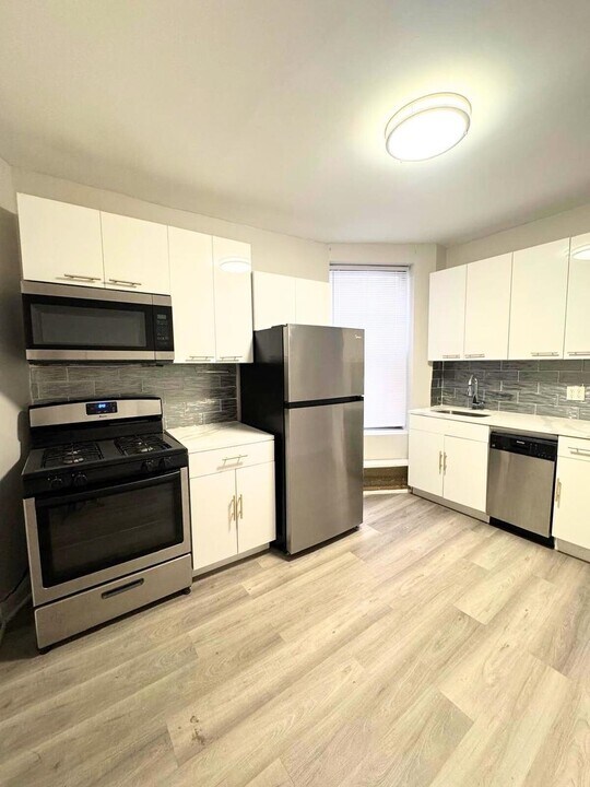 330 50th St in West New York, NJ - Building Photo