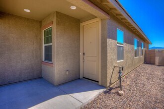 6875 E Paseo De Villalobos in Tucson, AZ - Building Photo - Building Photo