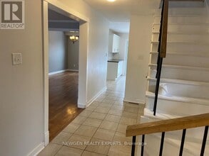 146 Fanshawe Dr in Brampton, ON - Building Photo - Building Photo