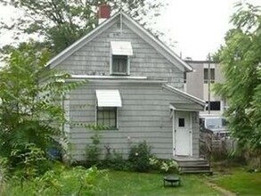 124 Gateway Blvd N in Elyria, OH - Building Photo - Building Photo